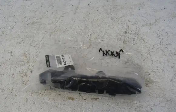 Dacia Duster II Front bumper mounting bracket 622221036R