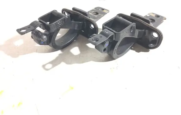 Volvo V70 Tailgate/trunk/boot hinge 31218425 A8SADX1