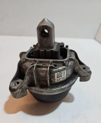 BMW 5 F10 F11 Engine mount bracket 6780264 201110