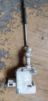 Volkswagen PASSAT B5.5 Central locking motor 3B0810773B 3B0959782