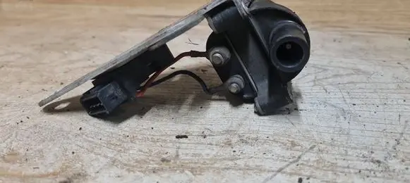 Volvo S70 V70 V70 XC Vacuum valve 