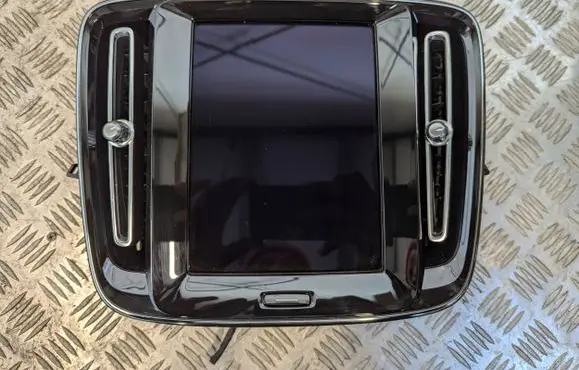 Volvo XC40 Screen/display/small screen 32350422