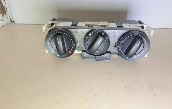 Volkswagen Polo IV 9N3 Climate control unit 6Q0820045G 90151188 901511880006