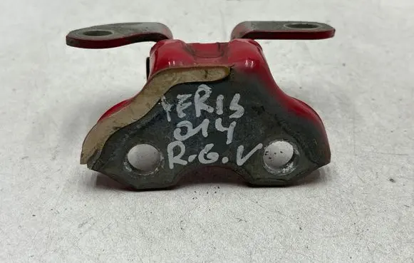 Toyota Yaris Rear door upper hinge 