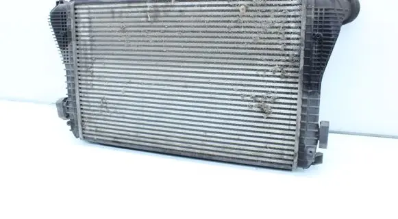 Skoda Octavia Mk2 (1Z) Intercooler radiator 1K0145803M