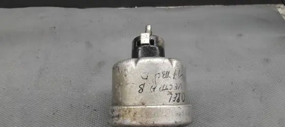 Opel Vectra B Engine mount vacuum valve 