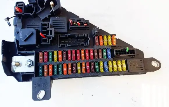 BMW 5 E60 E61 Fuse box set 913883001 9138830-01