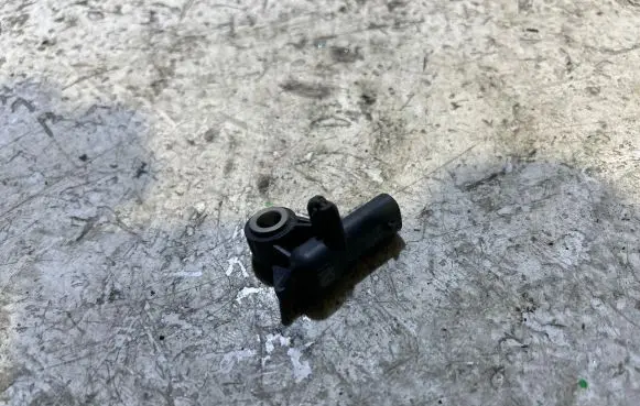 Jeep Grand Cherokee Airbag deployment crash/impact sensor 68284054AA 201213 0521