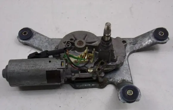 Mitsubishi Carisma Rear window wiper motor 0390201528