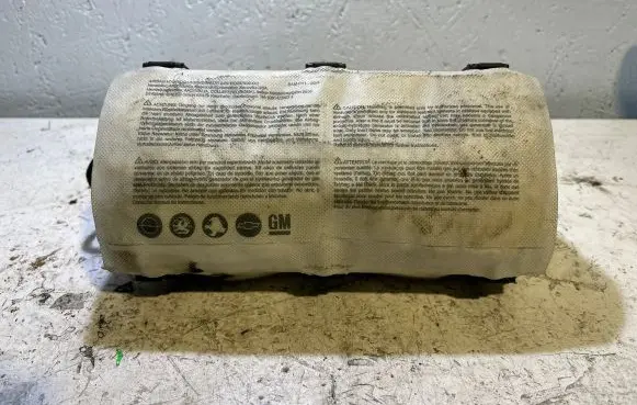 Opel Astra J Passenger airbag 13168095 PAE42250390 1002420
