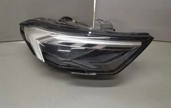 Audi A1 Headlight/headlamp 82A941034D 90106083