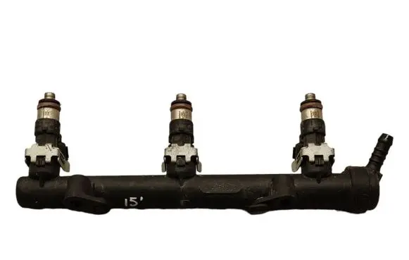 Volkswagen Up Fuel distributor 04C133313N 04C133317J