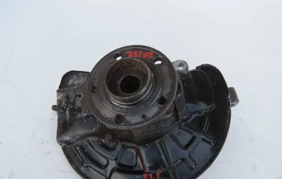 Volvo S60 Front wheel hub spindle knuckle P39960644