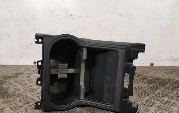 Cup holder front