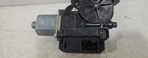 Volkswagen Cross Polo Front door electric window regulator 6R0959802T S850311037B C130822530