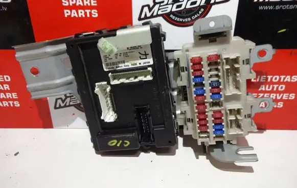 Infiniti G35 Central body control module 284B1AC301 284B1