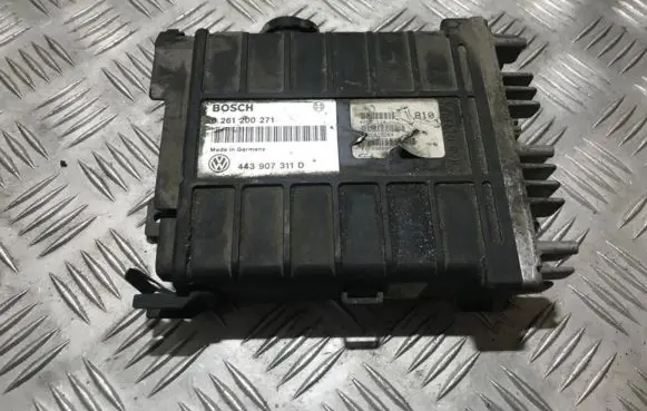 Volkswagen PASSAT B3 Engine control unit/module 0261200271 443907311d