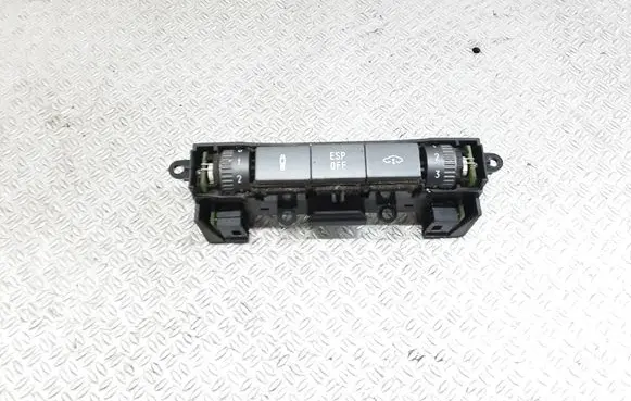 Volkswagen Phaeton Seat heating switch 3D0959676K