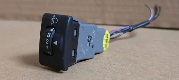 Suzuki Ignis Headlight level height control switch 3518075F00