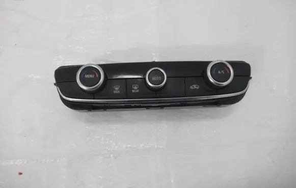 Opel Crossland X Climate control unit