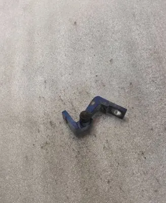 Volkswagen PASSAT B5.5 Front door upper hinge 