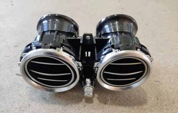 Mercedes-Benz E W213 Dash center air vent grill A2138307800