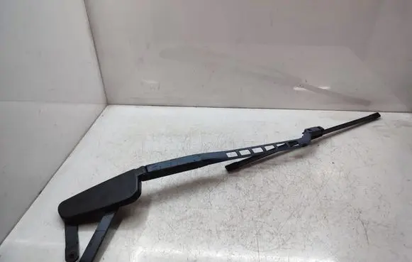 Mercedes-Benz ML W166 Front wiper blade arm