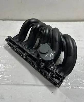 Mercedes-Benz E W211 Intake manifold A6120901137