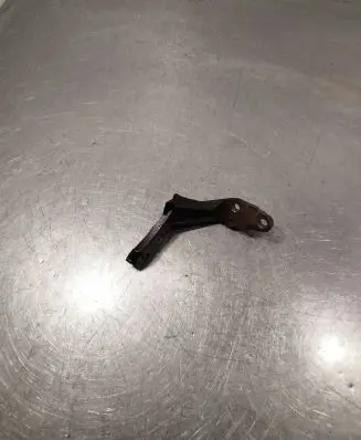 Toyota Avensis T250 Engine mounting bracket 3311905010