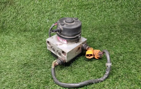 Honda CR-V ABS Pump Q003T05571