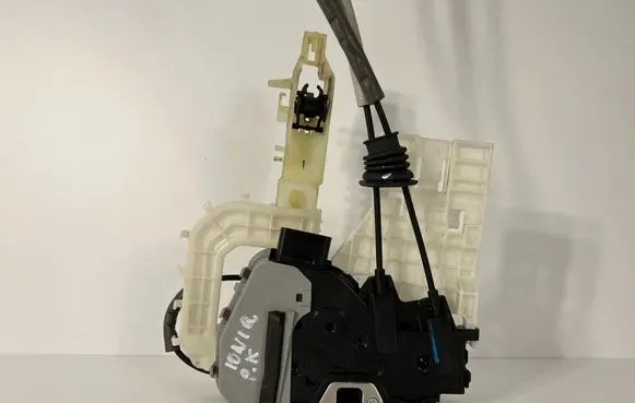 Hyundai Ioniq Front door lock 81310G2020IBM
