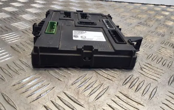 Nissan Qashqai Comfort/convenience module 284B14B83A 116RI002869 S180192102