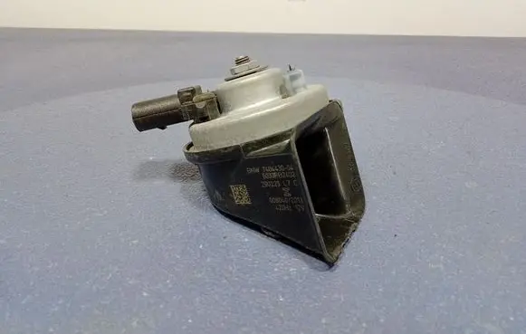BMW X3 E83 Horn signal 7404430