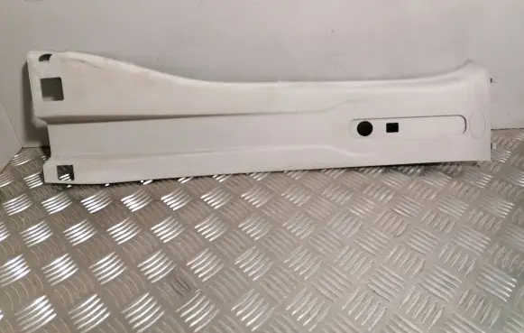 Renault Trafic III (X82) (B) pillar trim (top) 769134991R 769135169R 93868214