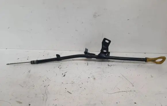 Hyundai i30 Oil level dip stick 