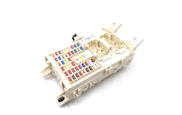 Hyundai i10 Fuse module 91952-B9110