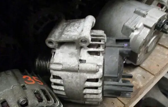 Chevrolet Captiva Generator/alternator 6578