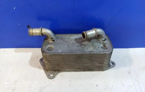 Engine oil radiator