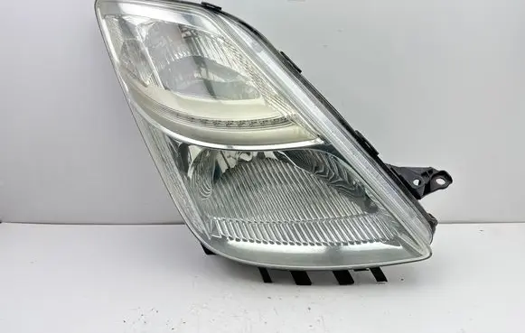 Toyota Prius (XW20) Headlight/headlamp 8113047090