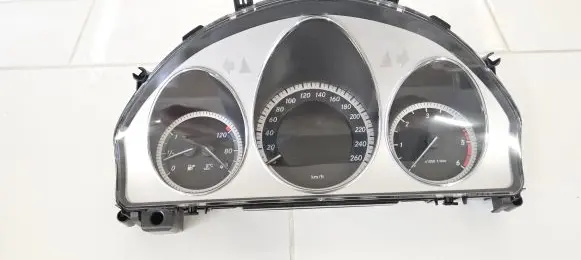 Mercedes-Benz C W204 Speedometer (instrument cluster) A2049002105