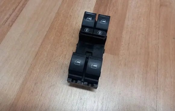 Volkswagen Touareg I Electric window control switch 7L6959857E