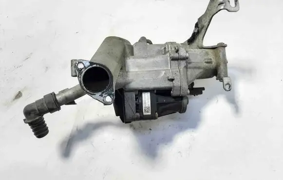 Volvo V40 EGR valve cooler 31358502