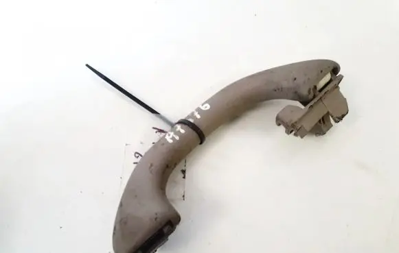 Volkswagen PASSAT B6 Rear interior roof grab handle