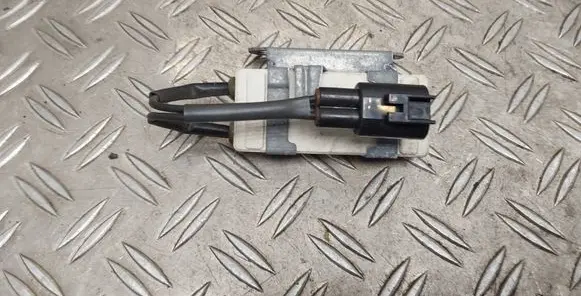 Coolant fan relay