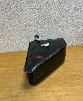 Volvo XC90 Fender foam support/seal 32219572 F4264