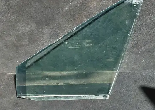 Renault Scenic II - Grand scenic II Front door vent window glass four-door 43R00049 DOT24AS2M25