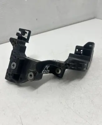KIA Ceed Headlight/headlamp mounting bracket ET013E