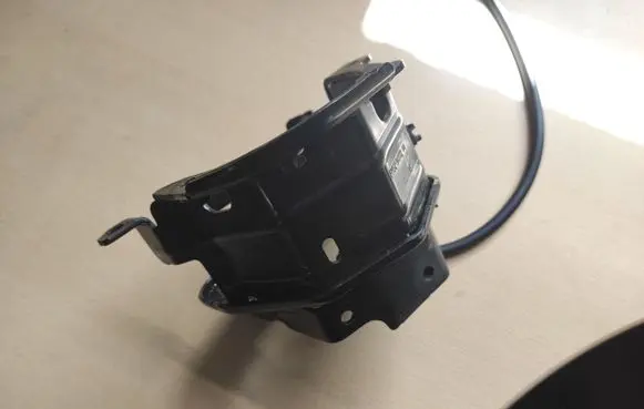 Ford Focus Fuel filter bracket/mount holder FM5Q9A072