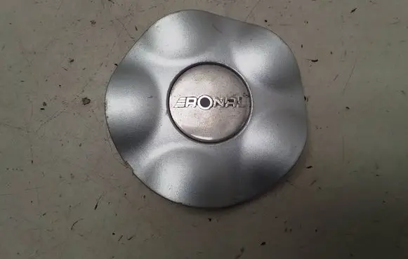 Audi 80 90 S2 B4 Non-original wheel cap 06L0800