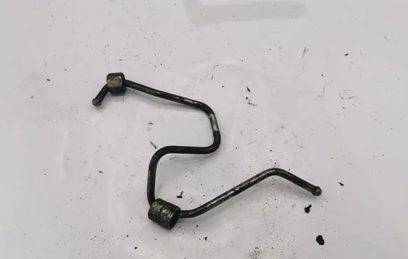 BMW 5 E60 E61 Fuel injector supply line/pipe NOCODE
